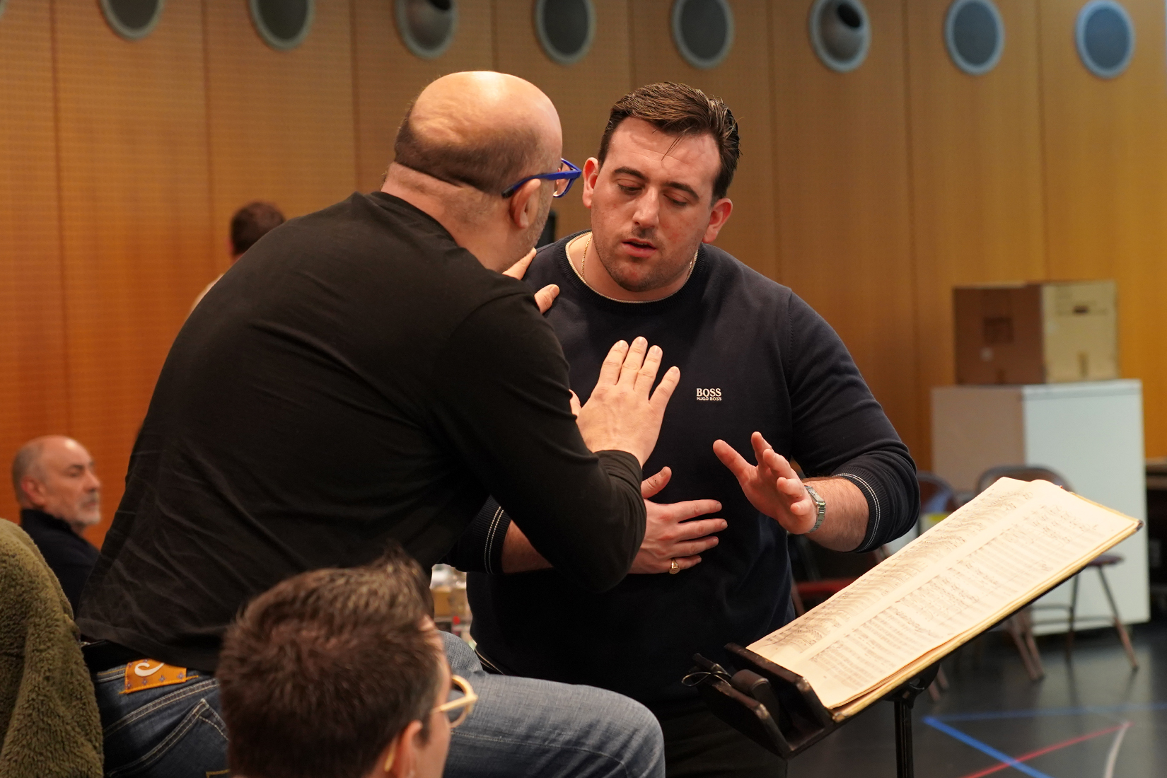 Riccardo Frizza amb Freddie de Tommaso durant un assaig d'Un ballo in maschera'.