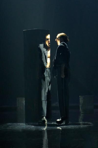 'Hammer' (© GöteborgsOperans Danskompani)
