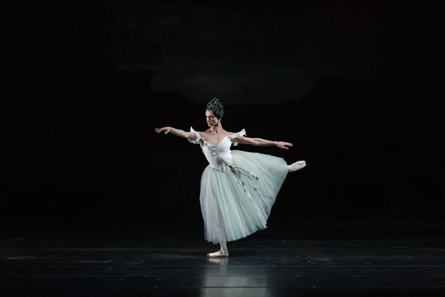 Giselle_06.jpg