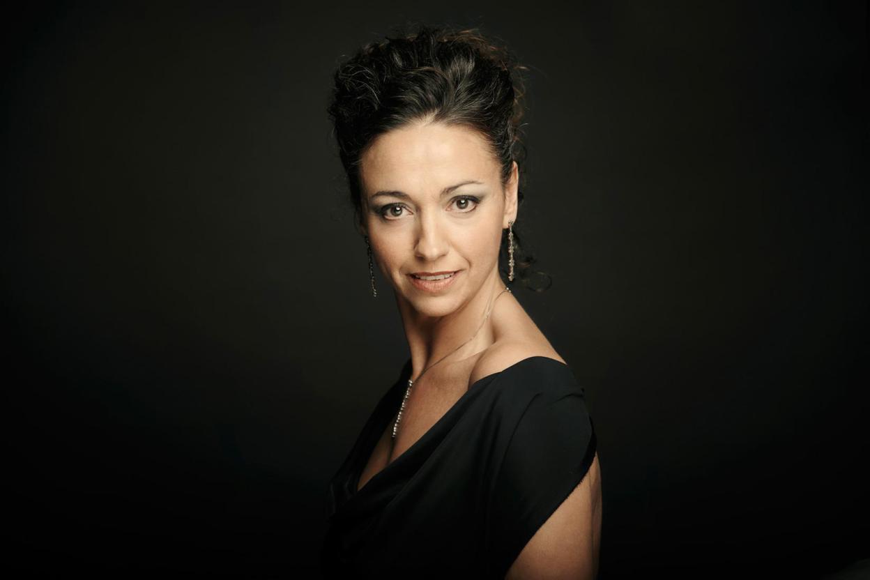 Monica Luezas.