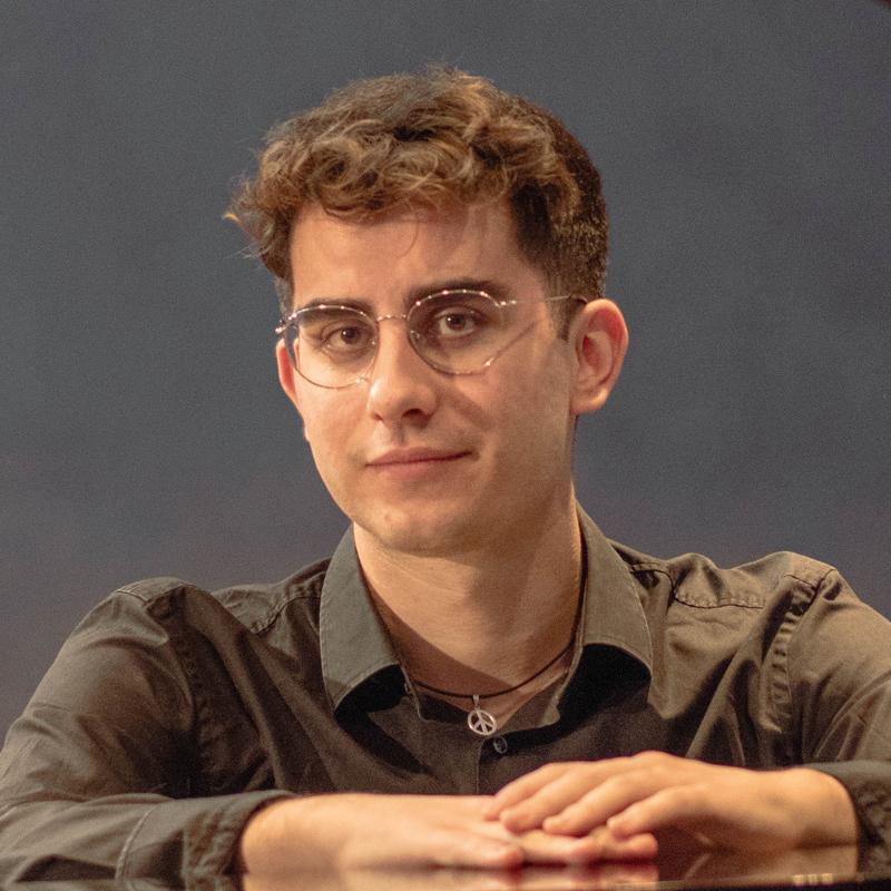 Carlos Bujosa.